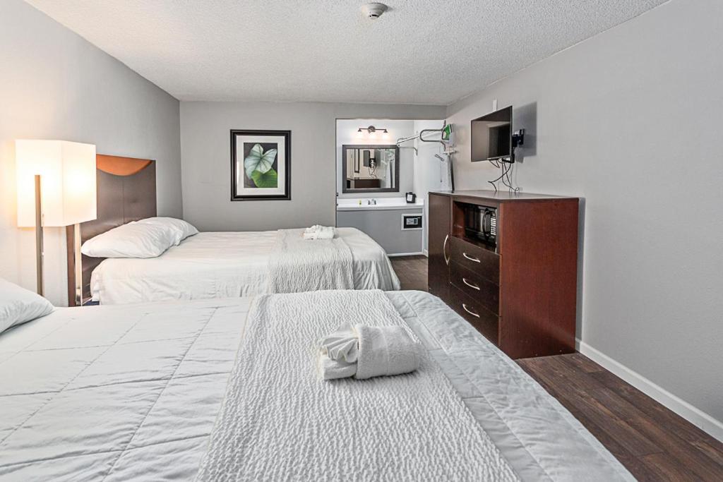 Golden Isles Inn & Suites Brunswick  Kültér fotó