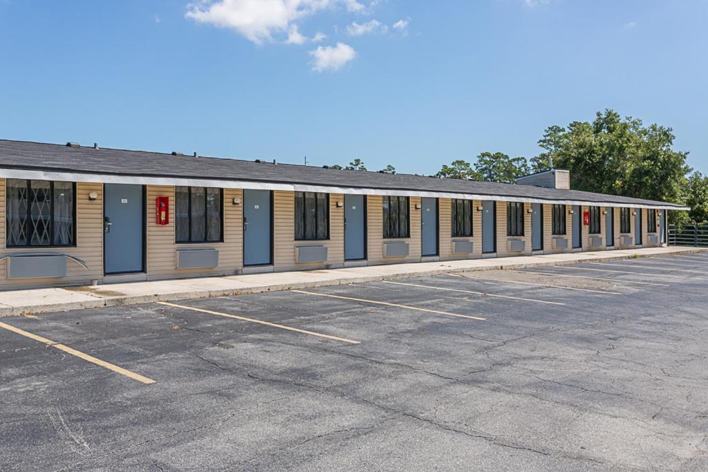 Golden Isles Inn & Suites Brunswick  Kültér fotó